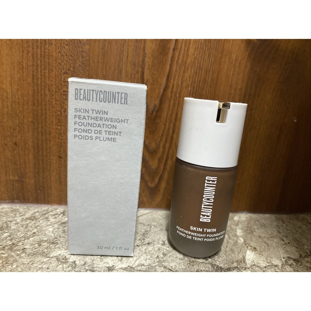 BNIB BEAUTYCOUNTER Skin Twin Featherweight Foundation 1 fl oz Each Deep 650
